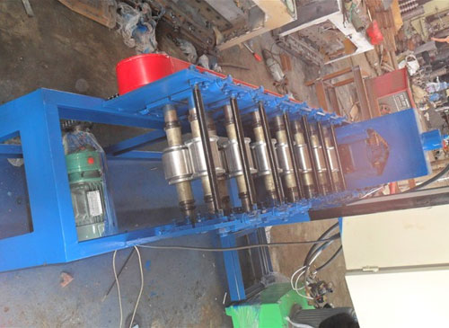 锌钢百叶窗成型机