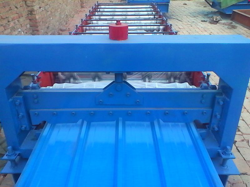 840屋面板成型机